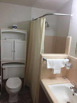 Guthrie Townhouse Motel מראה חיצוני תמונה